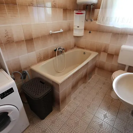 Marin Apartment Seget Donji